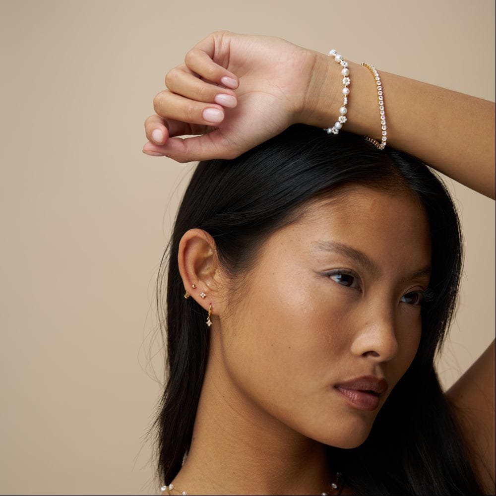Floral Stationed Pearl Beaded Bracelet - Image 2